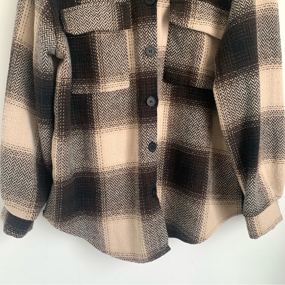 Shein Beige Brown Plaid Shacket - Picture 2 of 8